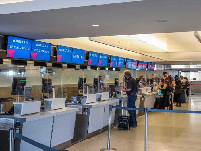 I walked into Terminal 3 at Phoenix