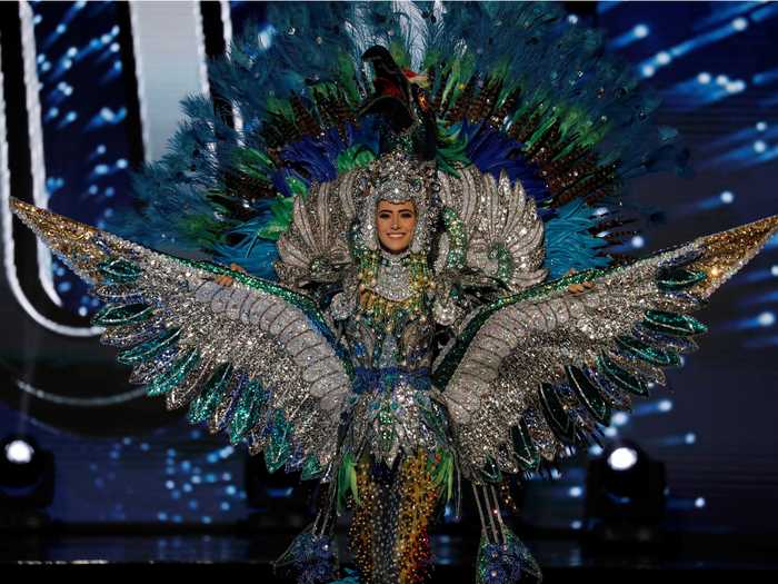 Marina Jacoby, Miss Nicaragua 2016, channeled a peacock.