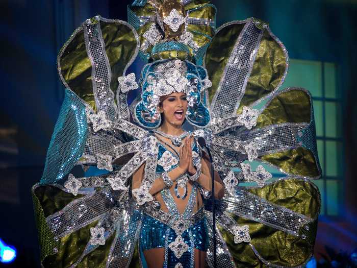 Avanti Marianne Page, Miss Universe Sri Lanka 2014, wore a vibrantly colored costume.