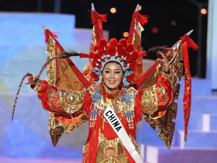 Miss China 2006, Ying Hui Gao, turned heads with this ornate costume.