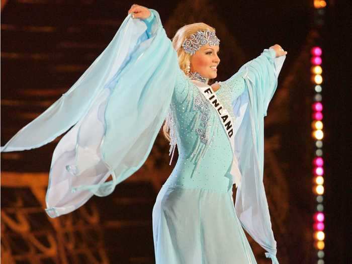 Miss Finland 2005, Hanna Poulsen (then Ek), channeled Elsa from "Frozen" eight years before it was released.