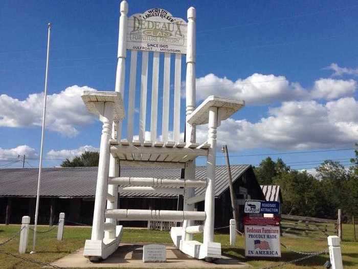 MISSISSIPPI: Largest Wooden Rocking Chair in Gulfport