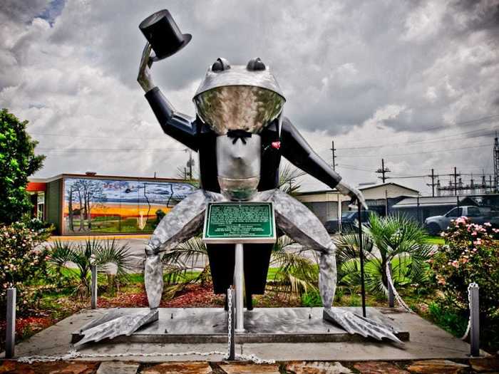 LOUISIANA: Big Frog Statue in Rayne