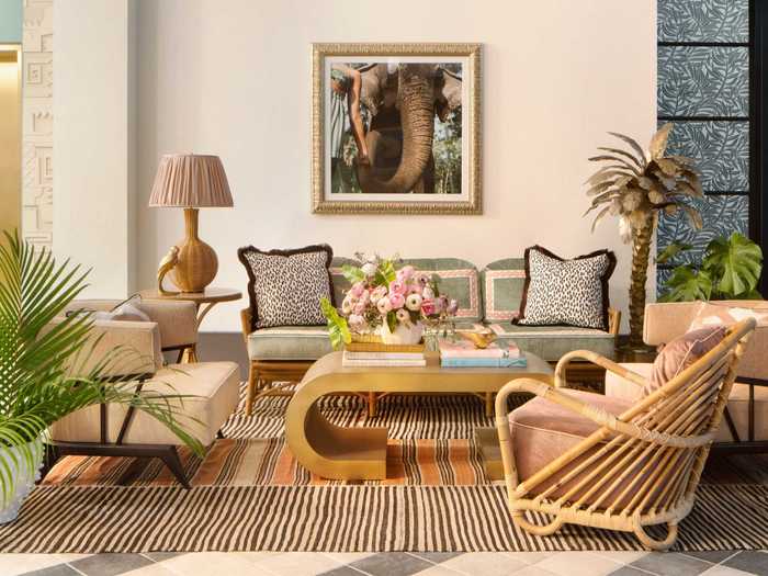 Throughout the hotel, jungle and animal prints abound in a nod to the Tropical Deco decor of the 1930s.