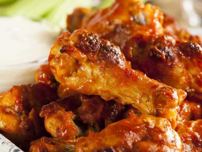 You can even make Buffalo or barbecue chicken wings using a slow cooker.