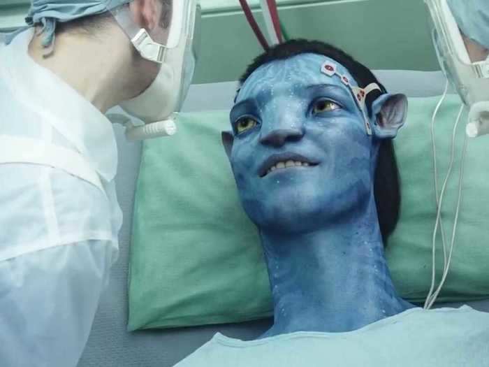 "Avatar" (2009) is a sci-fi adventure full of cinematic achievements.