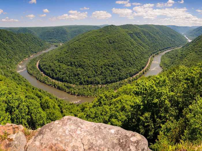 The most famous outlook in the park is known as the Grandview. Located near the Grandview Visitor Center- one of four visitor centers in the park - it looks out over a horseshoe-like bend in the New River.