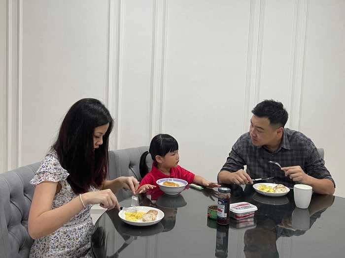 6:45 a.m: Chia wakes up, showers, and drinks his coffee. Then he has breakfast with his wife, Susan Tan, and their four-year-old daughter Chloe.