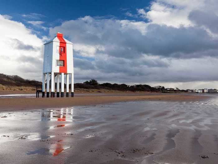 Low Lighthouse, a small wooden lighthouse in England, is a popular photo-op thanks to its nine "legs."