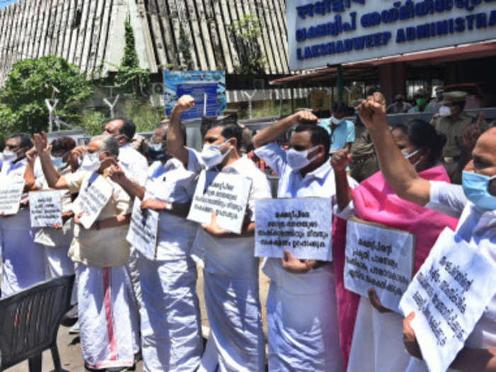 UDF MPs of Kerala protest outside the administrator’s office