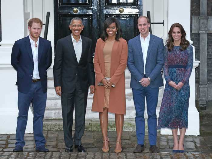 In 2016, the royals were more casually dressed as they welcomed the Obamas back to Kensington Palace.