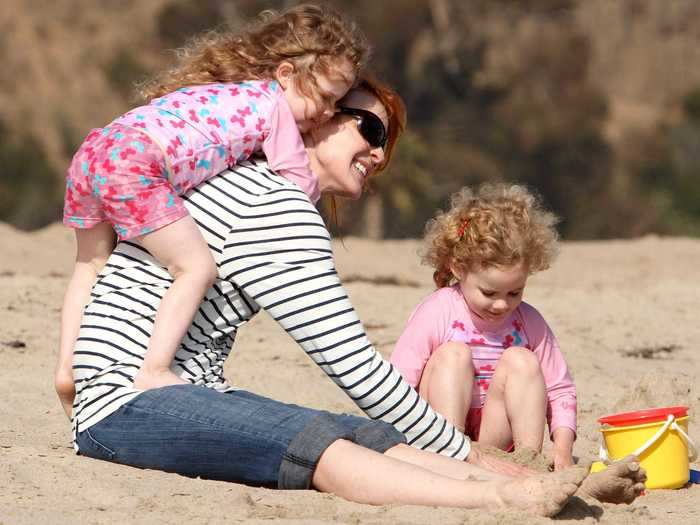 "Desperate Housewives" actress Marcia Cross gave birth to her twin daughters, Eden and Savannah, in 2007.