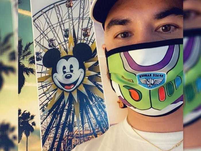 One of those parkgoers was Dakota Arbolado. He posed in his mask at the start of his trip, but told Insider that he was choosing not to wear one afterward because he