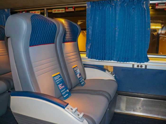 The coach cabin extends across both levels of massively tall Superliner and better views can sometimes be had on the top level.