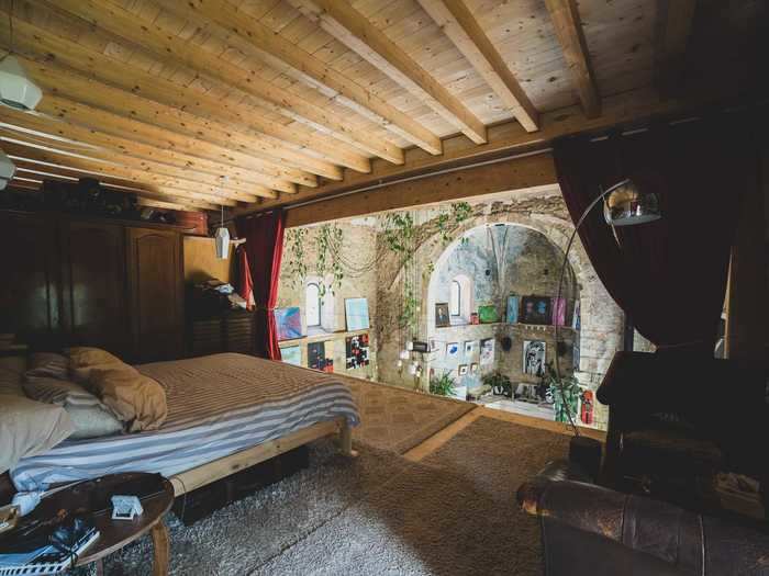 The master bedroom allows for both secrecy and solitude on the loft