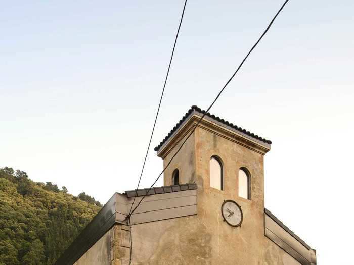 Venezuelan photographer and interior designer Tas Careaga purchased the abandoned church in the Basque Country of northern Spain.