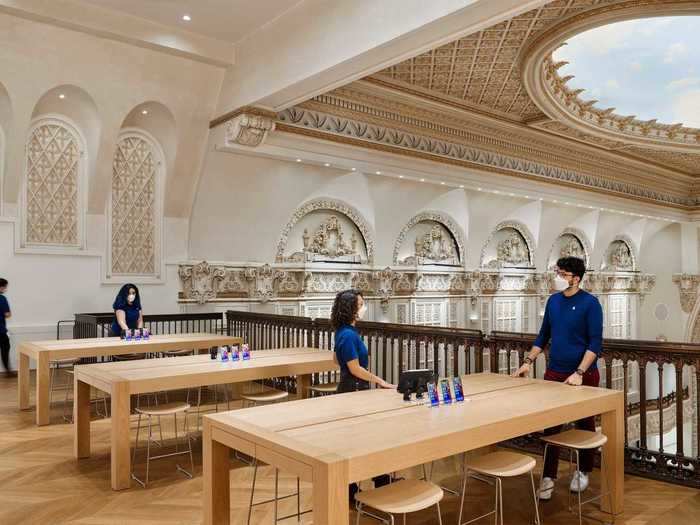 A view of the genius bar area at the Tower Theater Apple Store