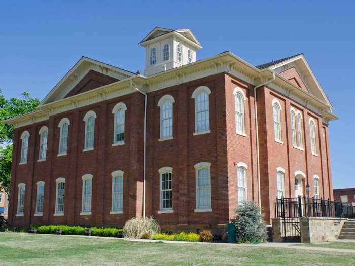 OKLAHOMA: Cherokee National Supreme Court Museum in Tahlequah