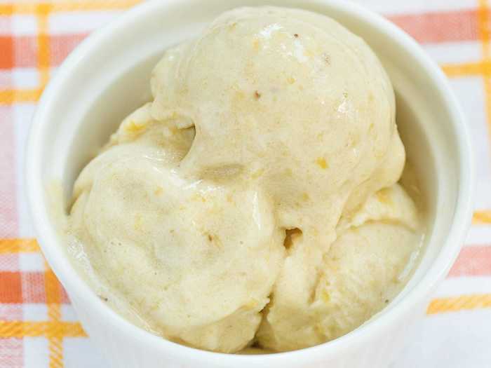 Banana gelato is a fruity, frozen dessert.