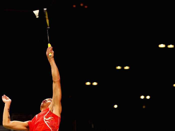 Good concentration from Lin Dan of China.