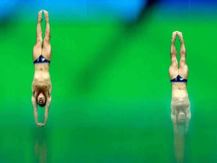 Jack Laugher and Chris Mears of Great Britain warm up ahead of the men