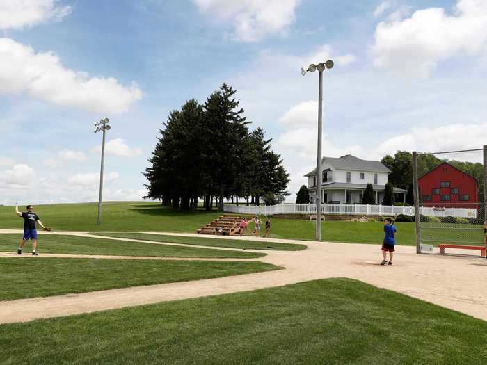 Iowa: The "Field of Dreams" movie site