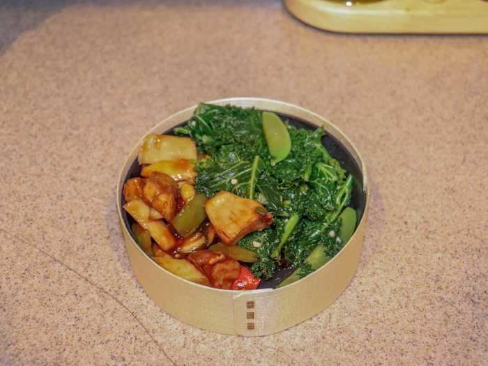 One is a kung pao mushroom and potato consisting of baby king oyster mushrooms, potatoes, bell peppers, peanuts, scallion, and dried and crushed chili, coated in kung pao sauce.  Wok-fried seasoned veggies are also on the menu consisting of baby broccoli, kale, and sugar snap peas, coated in a light garlic sauce.