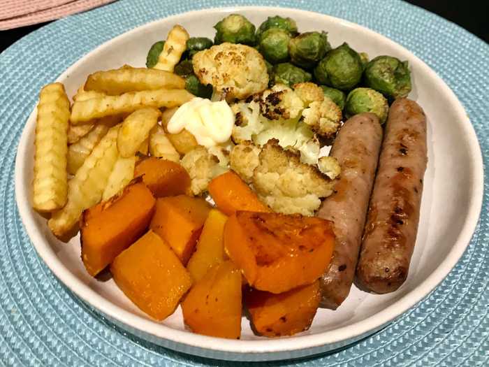 7. Turkey sausages with roast vegetables and oven fries