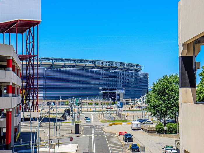 I stopped by American Dream, conveniently located off the New Jersey Turnpike right next to MetLife Stadium, on my way to Newark airport. Here