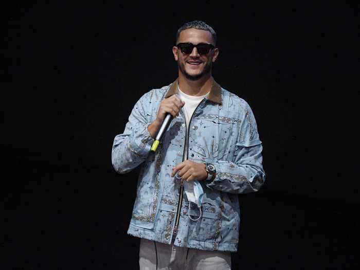 DJ Snake released "A Different Way," featuring Lauv, on September 21, 2017.