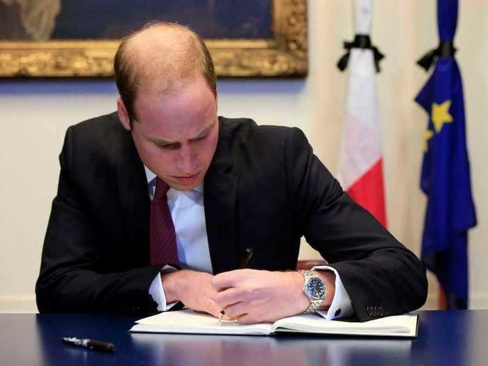 Prince William is also a lefty.