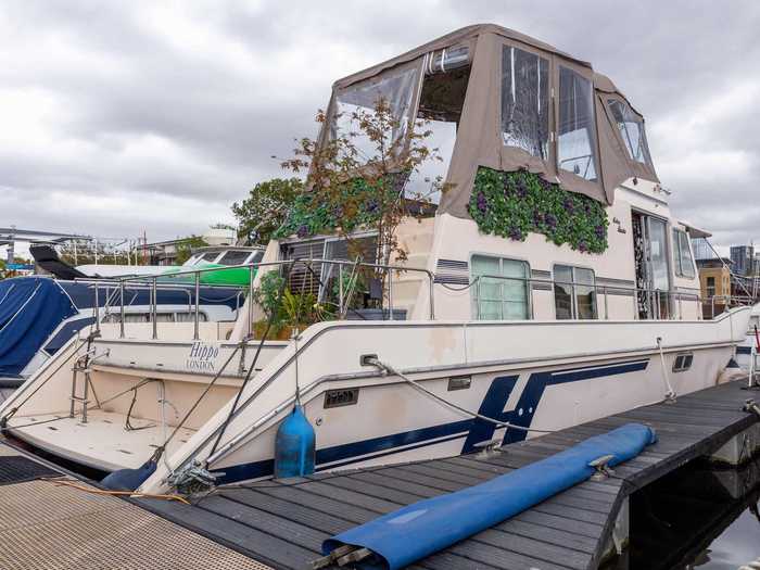 A houseboat named Hippo that