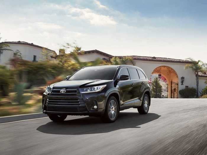 Best used Midsize SUV: 2017 Toyota Highlander