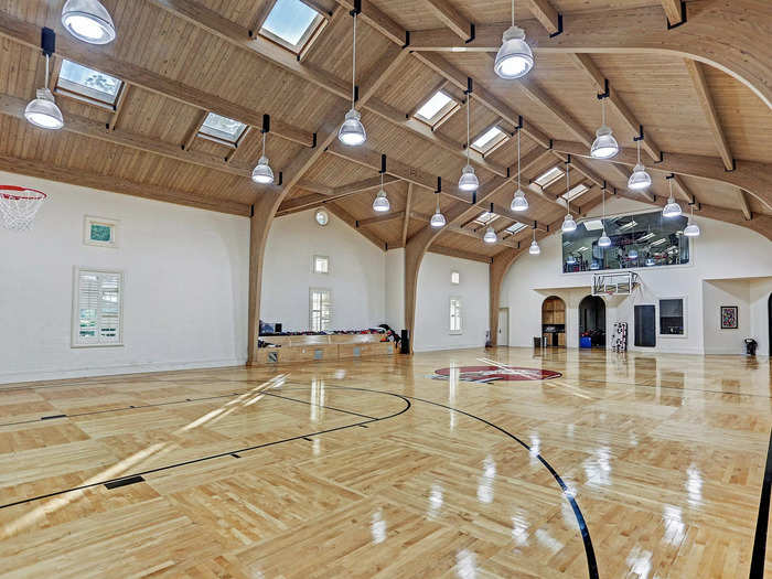 But what truly sets this property over the top is this full-size basketball court.