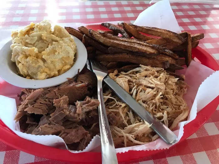 KENTUCKY: Red State BBQ in Lexington