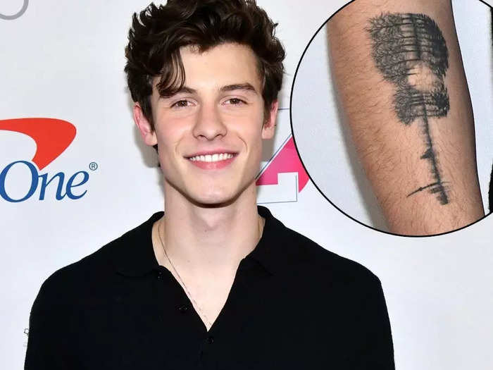 Mendes got his first tattoo, a guitar on his right arm, in 2016.