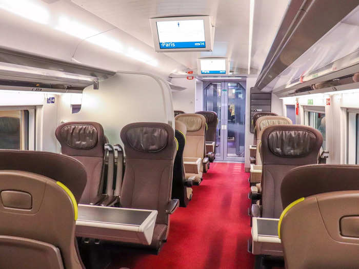 Seats in the cabin were arranged in a 1-2 configuration compared to the 2-2 configuration in standard class and 1-1 configuration of business class.