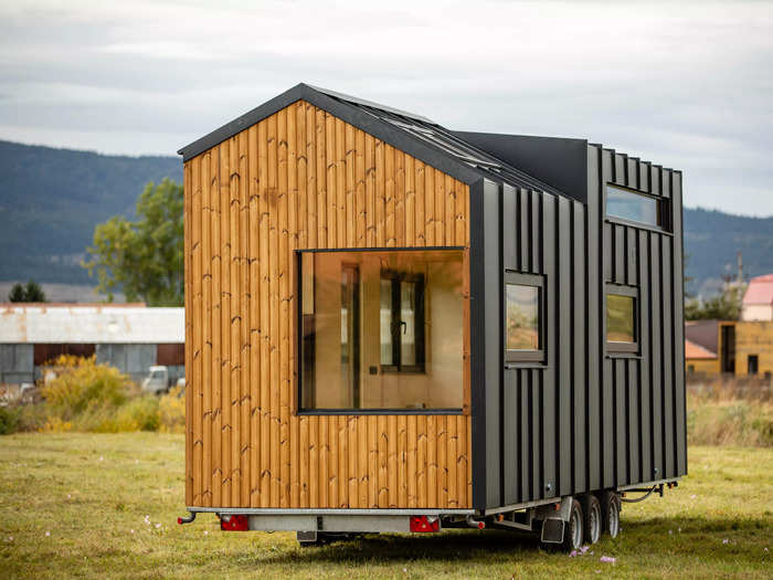 A new report shows the cheapest and most expensive states to buy a new tiny house in the US.