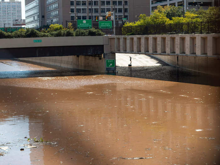 The highway is a major artery that cuts through the center of Philadelphia.