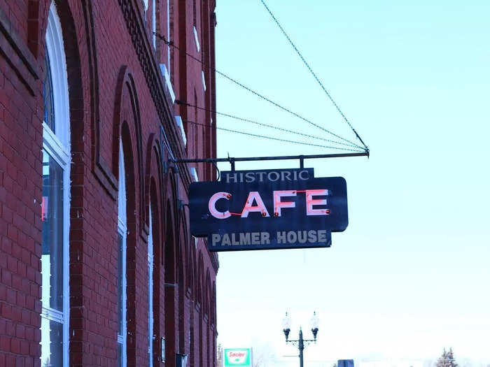 MINNESOTA: Palmer House Hotel in Sauk Centre