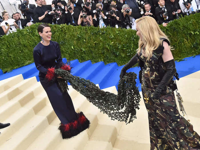 Sarah Paulson was a little starstruck when she saw Madonna on the red carpet in 2017.