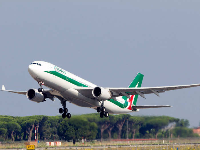 As a state-owned airline, Alitalia could always depend on the government to keep it flying, until the European Union stepped in and forbade financial support in 2006.