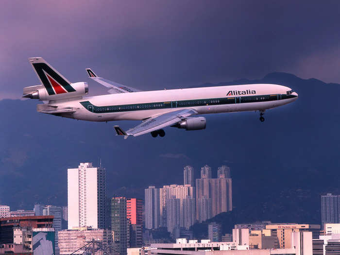 Other aircraft that would join the Alitalia jet fleet included the McDonnell Douglas MD-11, McDonnell Douglas DC-10...