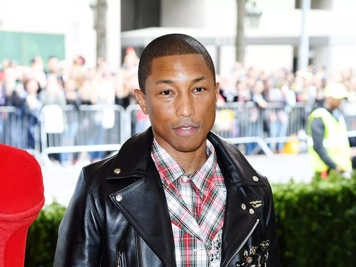 That same year, Pharrell Williams made a bold choice by dressing down for the star-studded event in a black leather jacket, plaid shirt, and ripped denim jeans by Comme des Garçons.