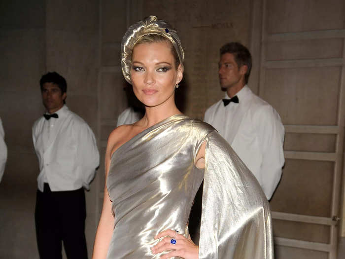 Kate Moss wore a striking, iridescent one-shoulder mini-dress by Marc Jacobs when she co-chaired the event in 2009.