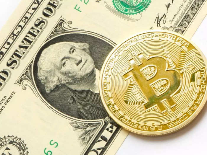 1. Digital cash – Bitcoin