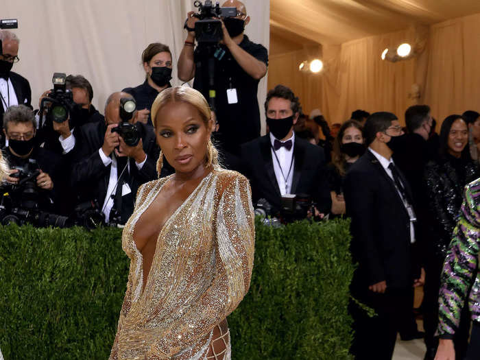 Mary J. Blige also wore a Dundas design that had a lace-up detail along the thigh-high slit.