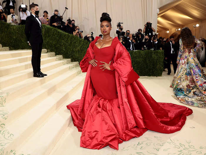 Jennifer Hudson stepped out in a jaw-dropping red number with a matching cape designed by AZ Factory.