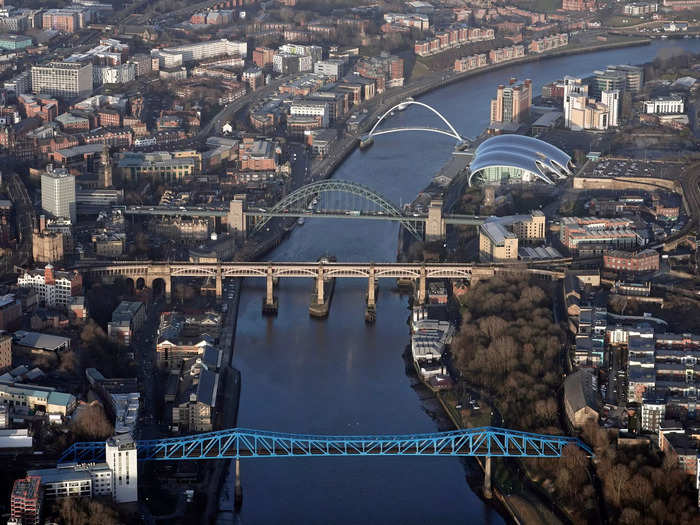 ... while the blue bridge in the foreground here takes you over the Tyne between Newcastle and Gateshead.