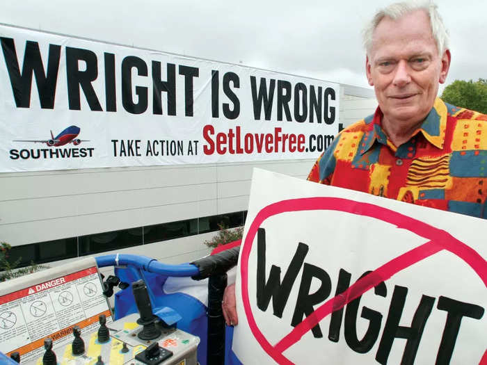 However, in 2004, Southwest CEO Gary Kelly launched efforts to repeal the Wright Amendment, using the slogans "Set Love Free" and "Wright is Wrong" in the campaign.